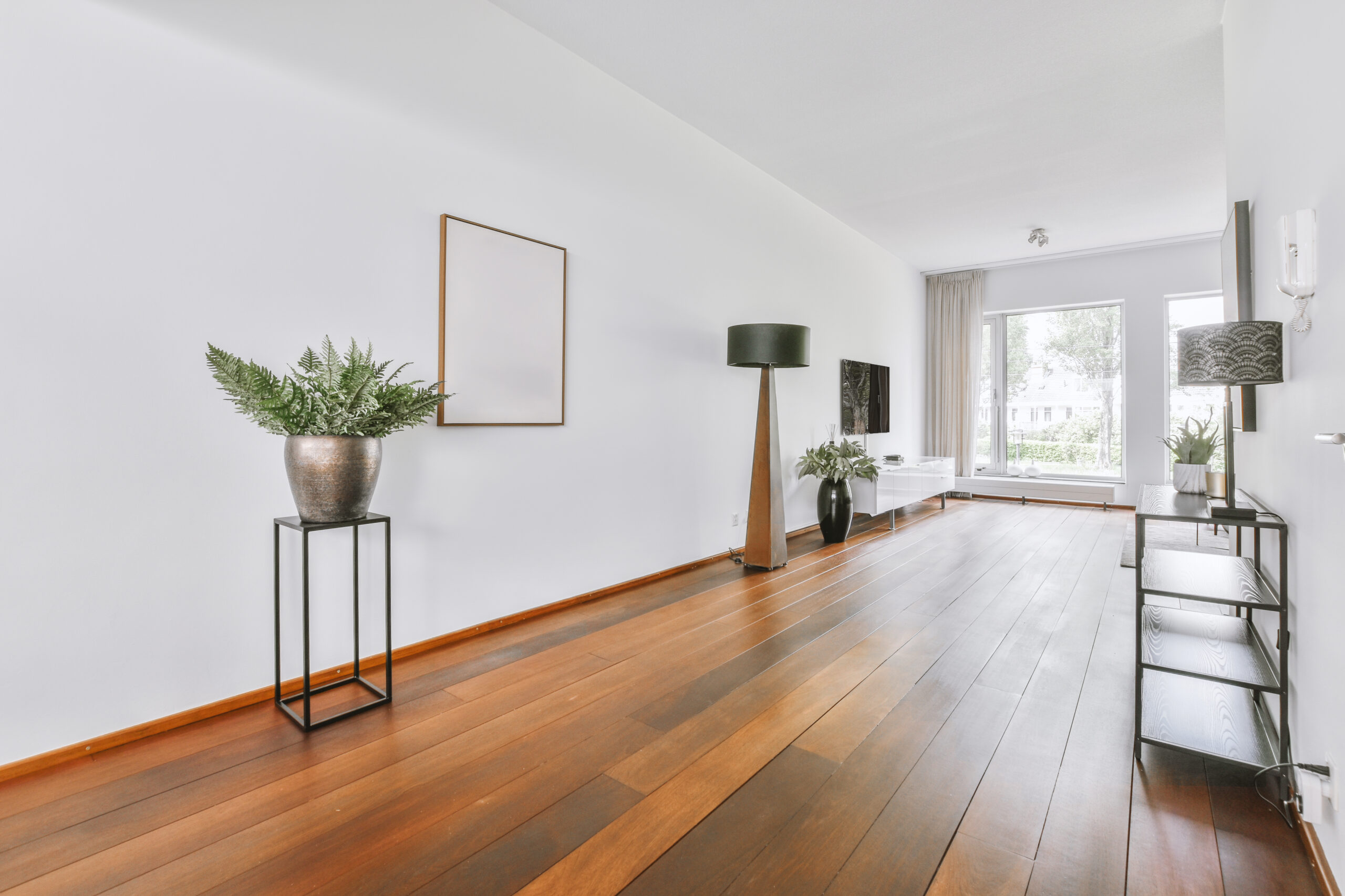 What You Need to Know About Hardwood Floor Refinishing
